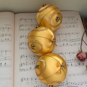 Vintage Christmas Silk Gold With Mercury Glass BeadsHoliday Ornaments Eaton's
